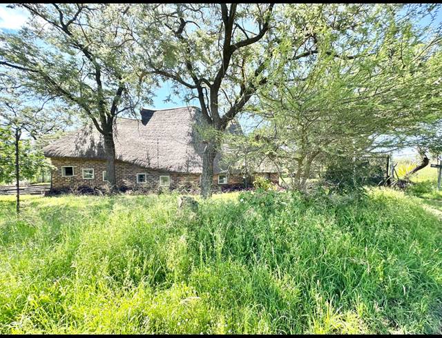 11 BEDROOM HOUSE FOR SALE IN MYNGENOEGEN AH